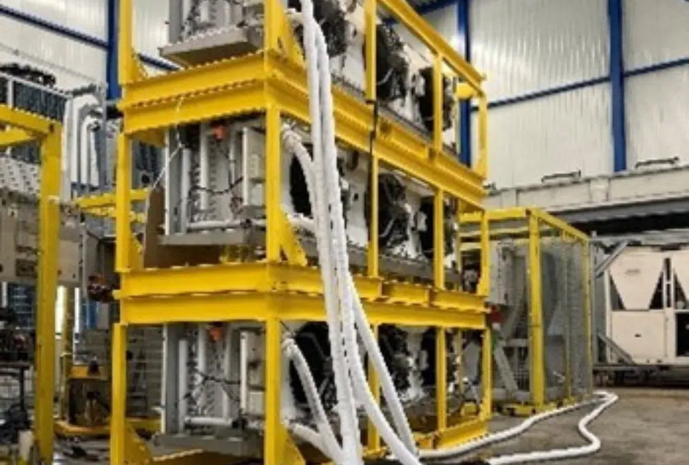 Stapelbare koelblokken low temp in testopstelling.