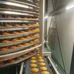 Koeltoren in bedrijf industriële bakkerij